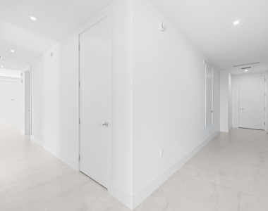 305 Briny Avenue - Photo Thumbnail 22