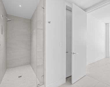 305 Briny Avenue - Photo Thumbnail 21