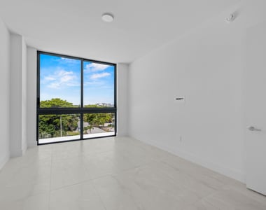 305 Briny Avenue - Photo Thumbnail 19
