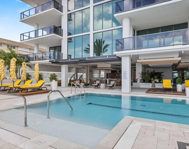 305 Briny Avenue - Photo Thumbnail 40