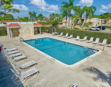 3725 Village Drive - Photo Thumbnail 11