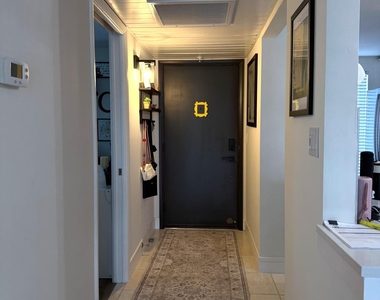 20 Royal Palm Way - Photo Thumbnail 1