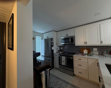 20 Royal Palm Way - Photo Thumbnail 4