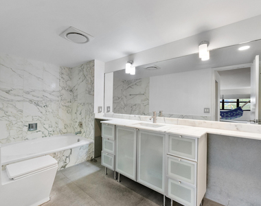 4900 N Ocean Boulevard - Photo Thumbnail 21