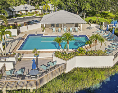 820 Club Drive - Photo Thumbnail 15