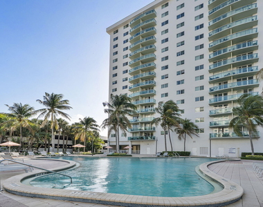 19380 Collins Avenue - Photo Thumbnail 30