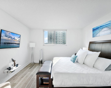 19380 Collins Avenue - Photo Thumbnail 17