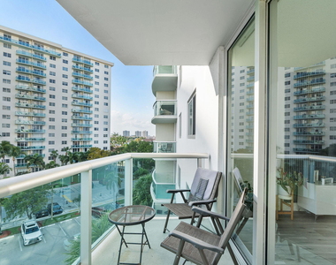 19380 Collins Avenue - Photo Thumbnail 8