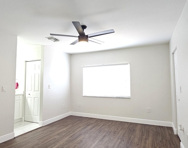 6705 Old Farm Trail - Photo Thumbnail 22
