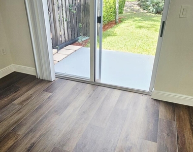 6705 Old Farm Trail - Photo Thumbnail 13