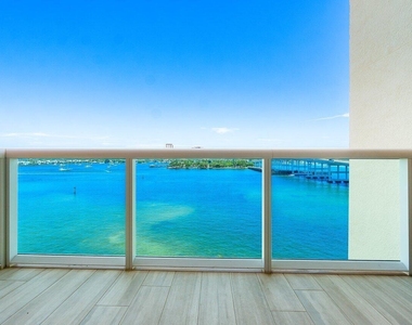2640 Lake Shore Drive - Photo Thumbnail 55