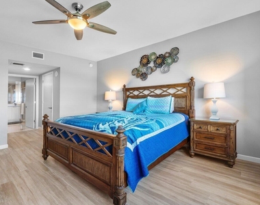 2640 Lake Shore Drive - Photo Thumbnail 24