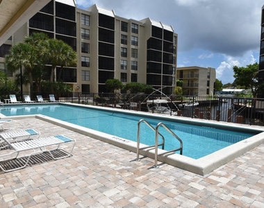 20 Royal Palm Way - Photo Thumbnail 3