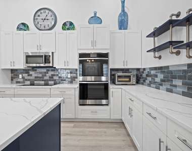 10761 Pelican Drive - Photo Thumbnail 2