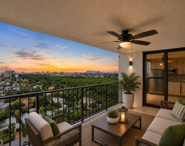1901 N Ocean Boulevard - Photo Thumbnail 2