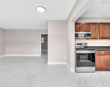 626 Sw 14th Avenue - Photo Thumbnail 2
