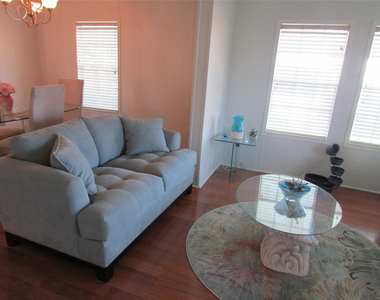 160 Nw 53rd Street - Photo Thumbnail 3