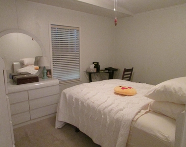 160 Nw 53rd Street - Photo Thumbnail 24