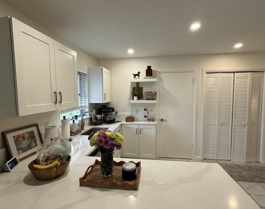800 Ibis Way - Photo Thumbnail 1