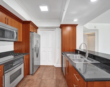401 Sw 4th Avenue - Photo Thumbnail 6