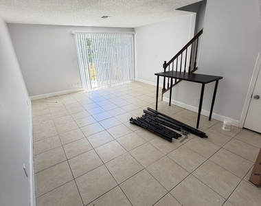 317 Georgian Park Drive - Photo Thumbnail 2