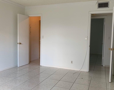 9355 Sw 8th Street - Photo Thumbnail 16