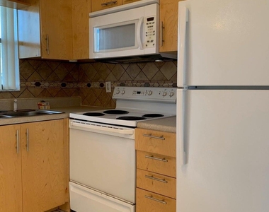 9355 Sw 8th Street - Photo Thumbnail 5