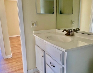 428 Pine Glen Lane - Photo Thumbnail 16