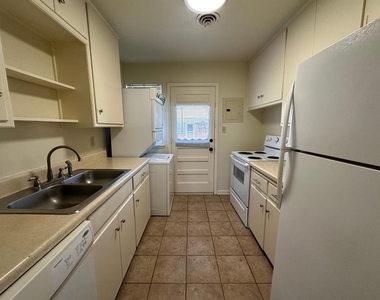 500 Stinson Street - Photo Thumbnail 4