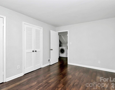 6133 Colchester Place - Photo Thumbnail 13