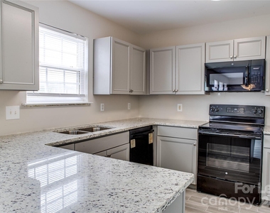 2035 Speedwell Court - Photo Thumbnail 13