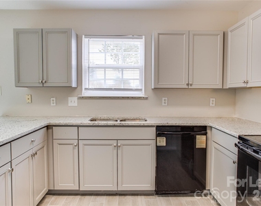 2035 Speedwell Court - Photo Thumbnail 8