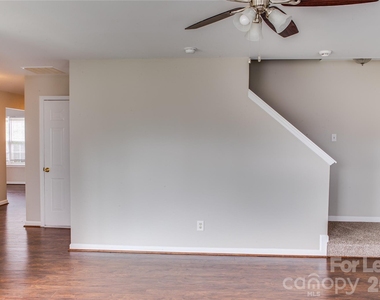 2035 Speedwell Court - Photo Thumbnail 3
