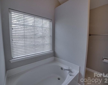 6434 Gatesville Lane - Photo Thumbnail 21