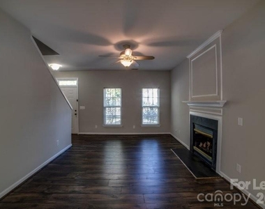 6434 Gatesville Lane - Photo Thumbnail 3