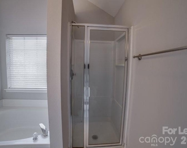 6434 Gatesville Lane - Photo Thumbnail 22