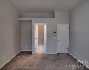 6434 Gatesville Lane - Photo Thumbnail 19