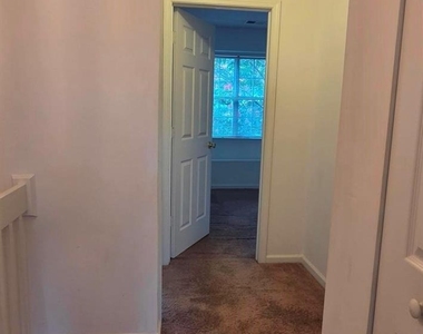 9134 Charminster Court - Photo Thumbnail 11