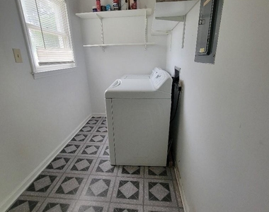 2021 Downey Street - Photo Thumbnail 24