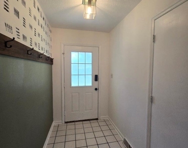 2021 Downey Street - Photo Thumbnail 23