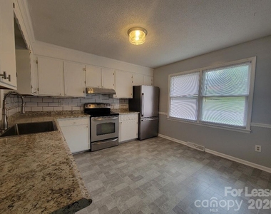 2021 Downey Street - Photo Thumbnail 1