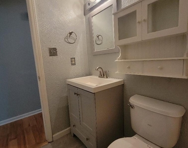 2021 Downey Street - Photo Thumbnail 16