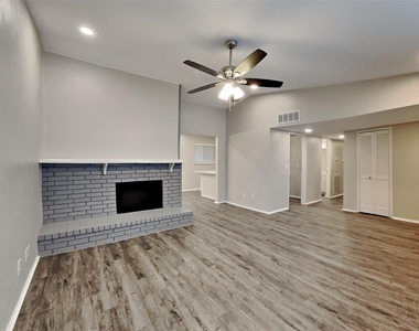 518 White Oak Street - Photo Thumbnail 3