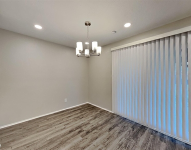518 White Oak Street - Photo Thumbnail 6