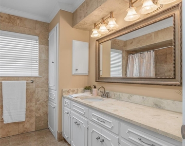 3730 Fairfield Avenue - Photo Thumbnail 11