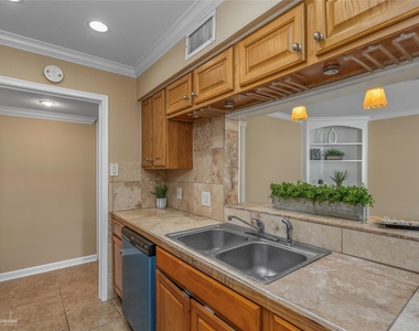 3730 Fairfield Avenue - Photo Thumbnail 6
