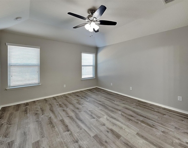 14305 Artisan Drive - Photo Thumbnail 7