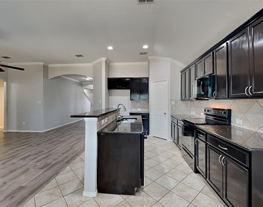 14305 Artisan Drive - Photo Thumbnail 4