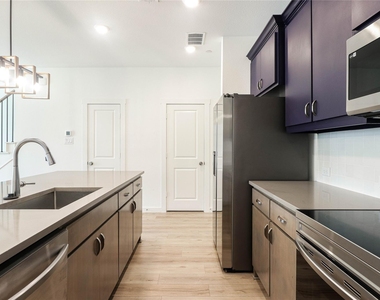 7345 Ventura Lane - Photo Thumbnail 7