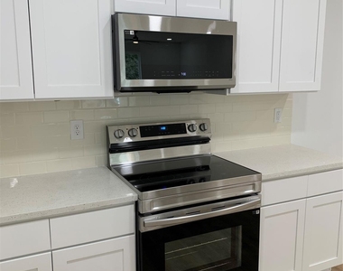 9471 Timberleaf Drive - Photo Thumbnail 7